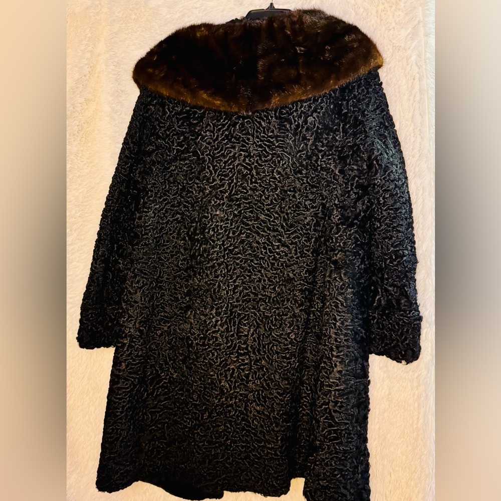 Vintage Lilly Daché Persian Lamb Fur Coat with Mink Collar – Size Medium